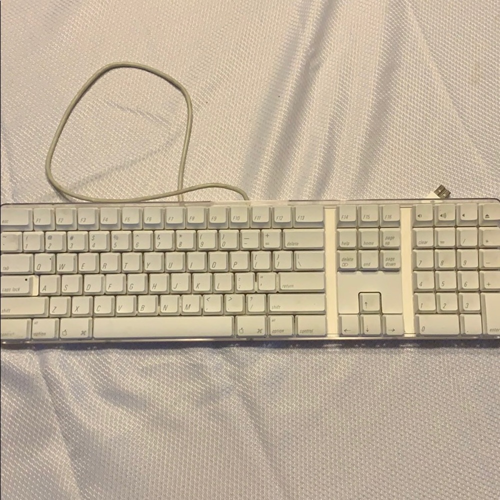 Apple Keyboard